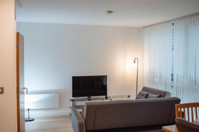 Central & Spacious, Sleeps 8, Perfect for Groups